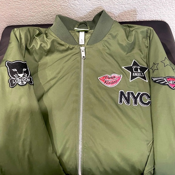 Adidas NEO Zip Up Jacket. Size is XL Youth or Woman Medium PERFECT Condition. - Picture 2 of 9